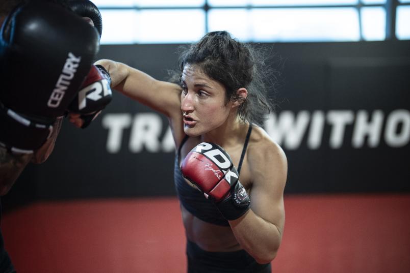 Lupita Godinez training for UFC Vegas 39