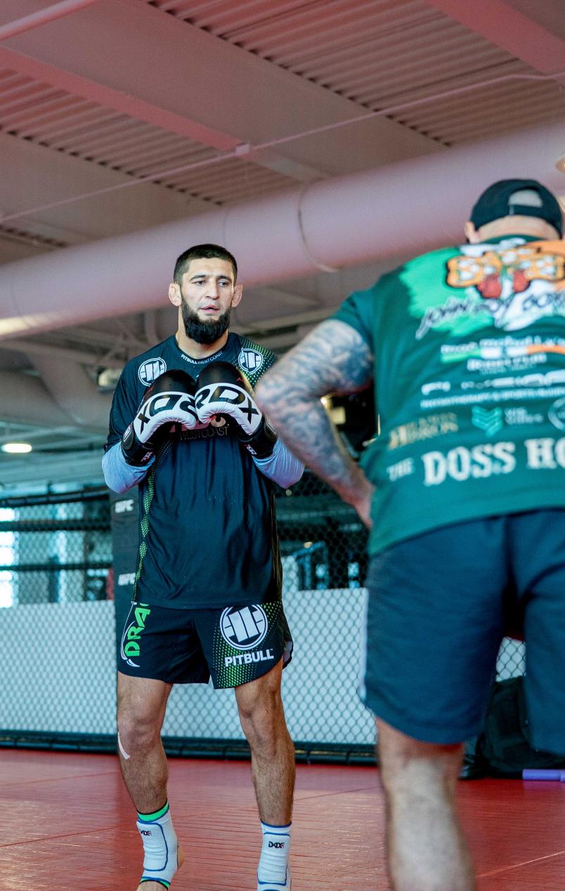 Khamzat Chimaev training for UFC 273