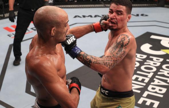 FORTALEZA, BRAZIL - FEBRUARY 02: (L-R) Geraldo de Freitas Jr. of Brazil punches Felipe Colares of Brazil in their featherweight fight during the UFC Fight Night event at CFO Centro de Formacao Olimpica on February 2, 2019 in Fortaleza, Brazil. (Photo by Buda Mendes/Zuffa LLC)