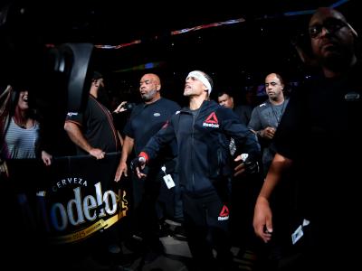 SACRAMENTO, CALIFORNIA - JULY 13: Urijah Faber prepares to fight Ricky Simon in their bantamweight bout during the UFC Fight Night event at Golden 1 Center on July 13, 2019 in Sacramento, California. (Photo by Jeff Bottari/Zuffa LLC/Zuffa LLC via Getty Images)