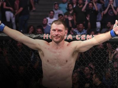 ANAHEIM, CALIFORNIA - AUGUST 17: Stipe Miocic celebrates his TKO victory over Daniel Cormier in their heavyweight championship bout during the UFC 241 event at the Honda Center on August 17, 2019 in Anaheim, California. (Photo by Josh Hedges/Zuffa LLC/Zuffa LLC via Getty Images)