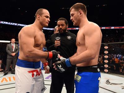 Quando se enfrentaram  pela primeira vez no UFC Phoenix, em 214, Junior Cigano e Stipe Miocic travaram um duelo épico de cinco rounds, com vitória do brasileiro. Agora, o cinturão dos pesos-pesados entará em jogo na luta principal do UFC 211, em 13 de mai