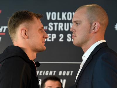 ROTTERDAM, NETHERLANDS - AUGUST 31:  (L-R) Opponents Alexander Volkov of Russia and Stefan Struve of The Netherlands face off during the UFC Ultimate Media Day at the Inntel Rotterdam Centre Hotel on August 31, 2017 in Rotterdam, Netherlands. (Photo by Jo
