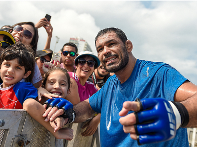 RIO DE JANEIRO, BRAZIL - JULY 29:  Heavyweight contender Antonio Rodrigo 'Minotauro' Nogueira of Brazil takes photos with fans during open training session at Pepe Beach on July 29, 2015 in Rio de Janeiro, Brazil.  (Photo by Buda Mendes/Zuffa LLC/Zuffa LL
